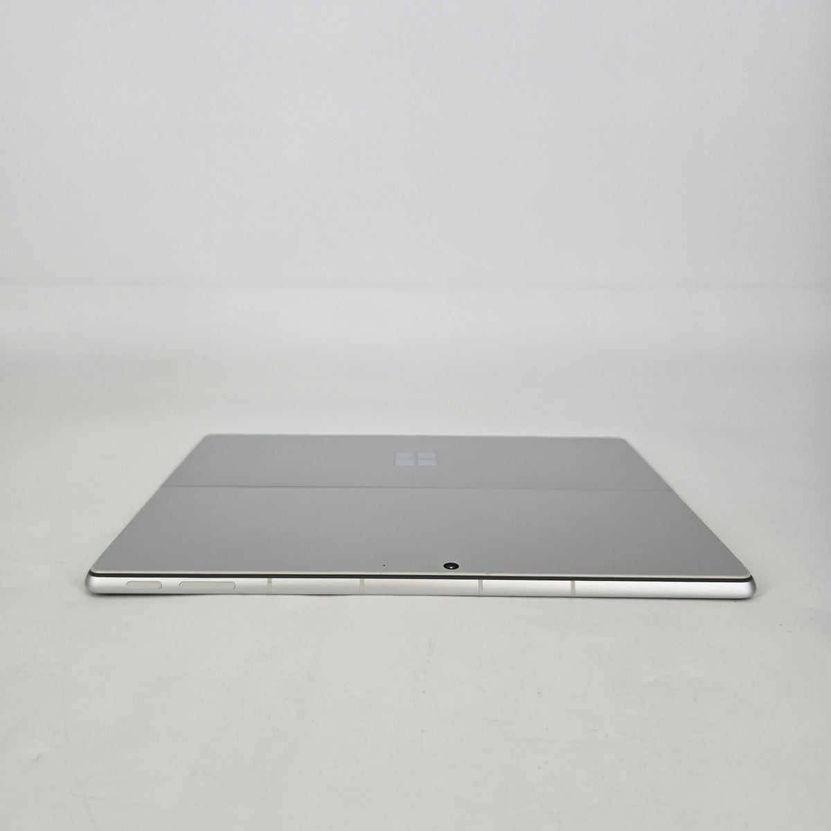 Surface Pro 9 13 Platinum Unlocked 3.0 GHz Microsoft SQ3 Processor 8GB RAM 256GB Solid State Drive