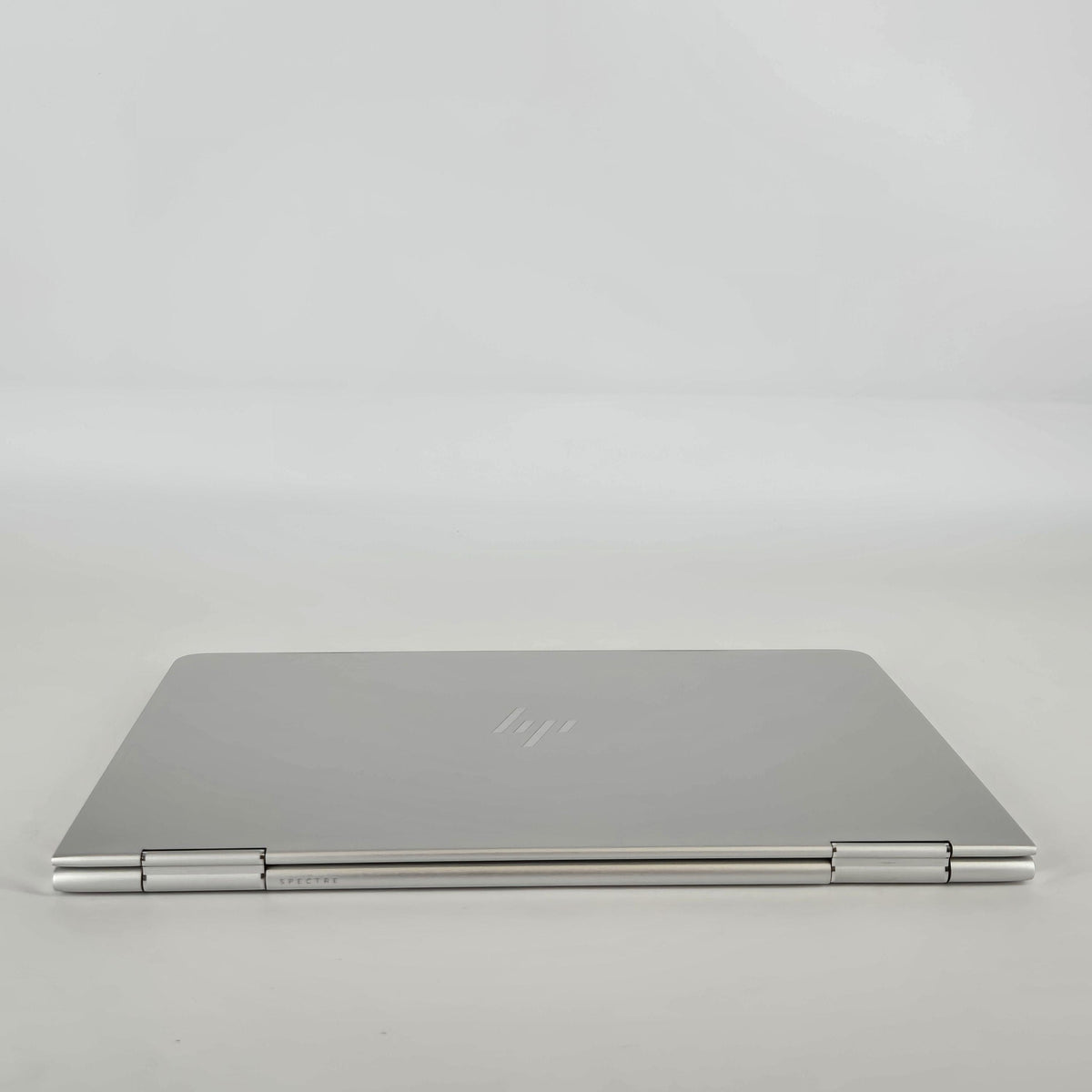 HP Spectre 13 x360 Silver 2.7 GHz Intel Core i7 7th Gen. 16GB RAM 512GB Solid State Drive