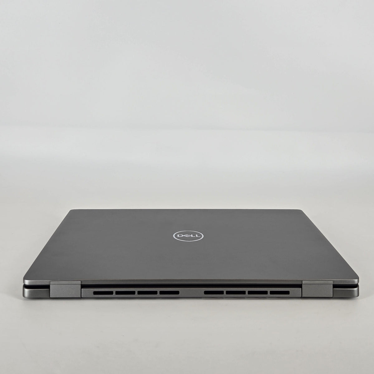 Dell Latitude 7440 14 Gray 1.8 GHz Intel Core i7 13th Gen. 32GB RAM 512GB Solid State Drive