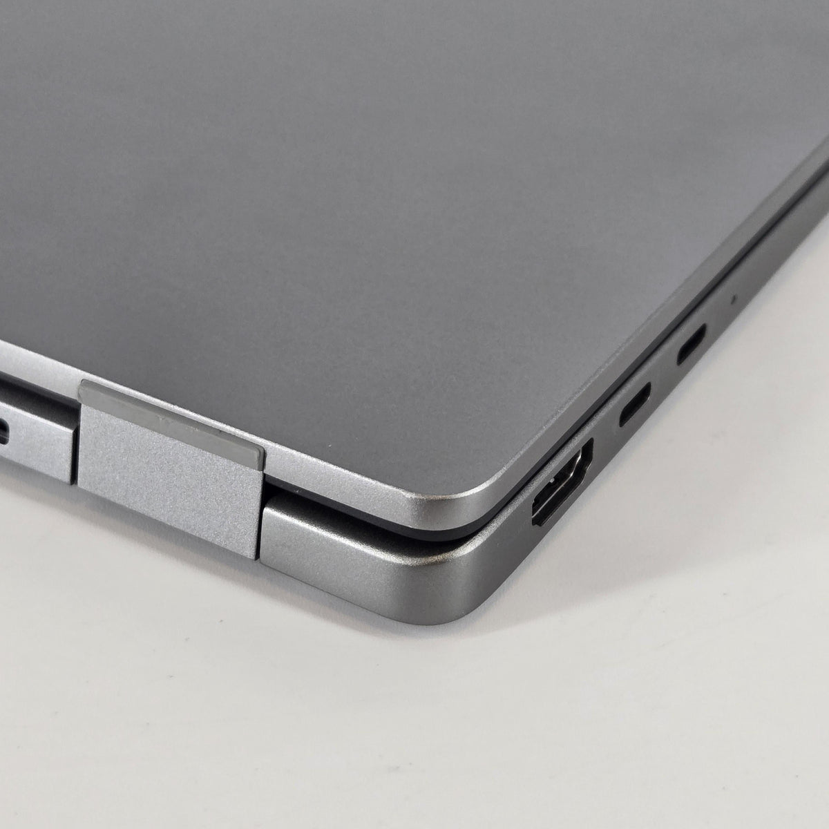 Dell Latitude 7440 14 Gray 1.8 GHz Intel Core i7 13th Gen. 32GB RAM 512GB Solid State Drive