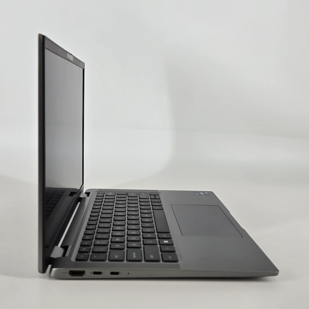 Dell Latitude 7440 14 Gray 1.8 GHz Intel Core i7 13th Gen. 32GB RAM 512GB Solid State Drive