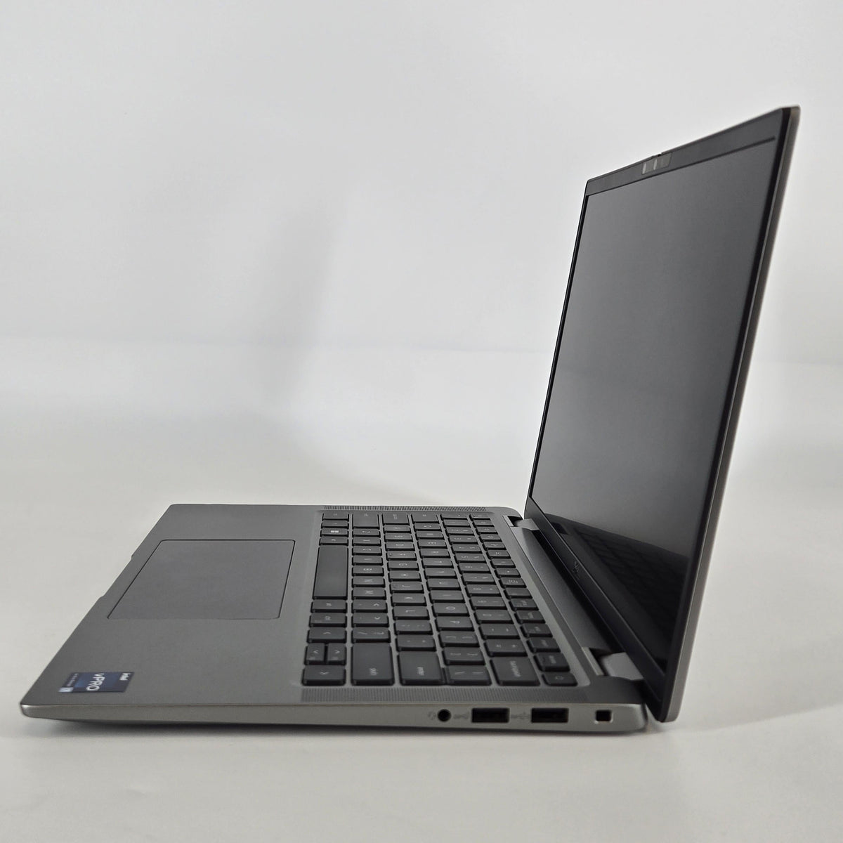 Dell Latitude 7440 14 Gray 1.8 GHz Intel Core i7 13th Gen. 32GB RAM 512GB Solid State Drive