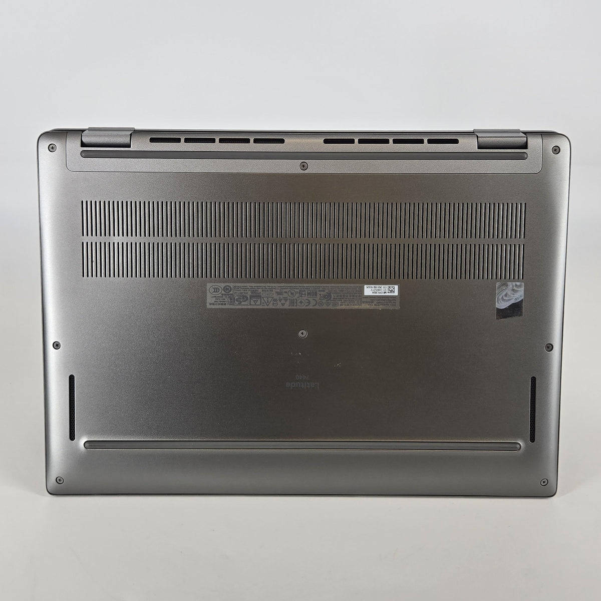 Dell Latitude 7440 14 Gray 1.8 GHz Intel Core i7 13th Gen. 32GB RAM 512GB Solid State Drive