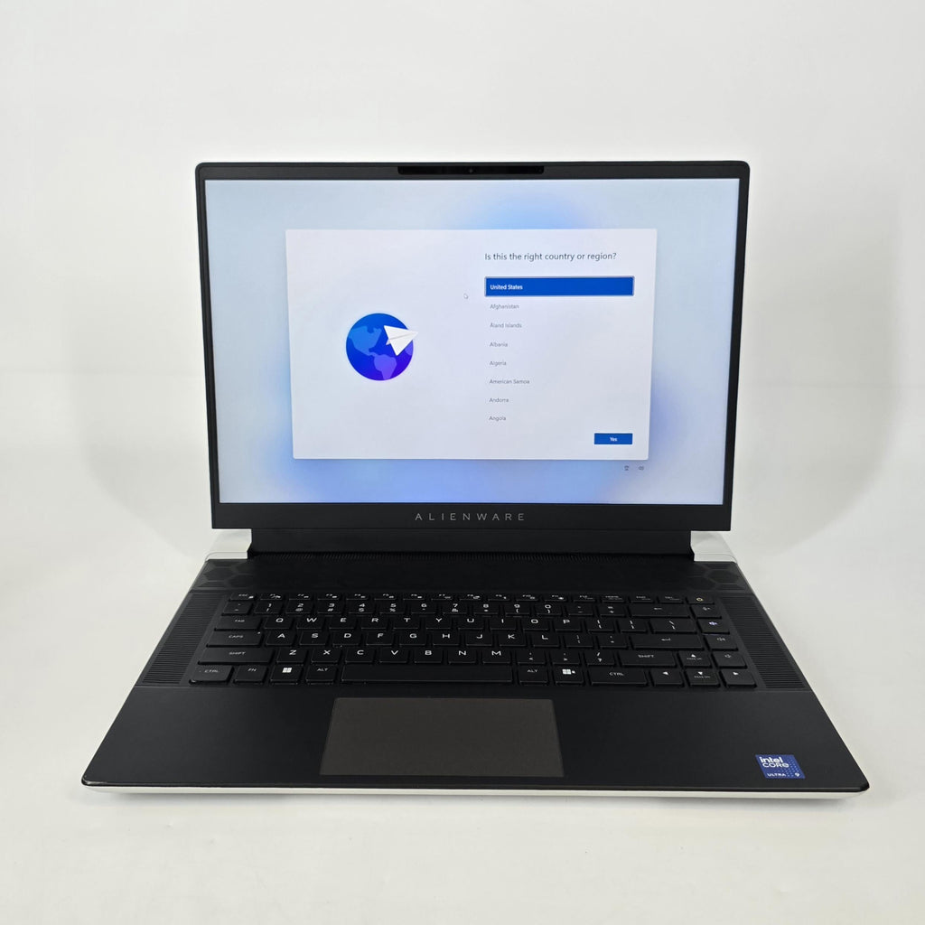 Dell Alienware X16 R2 Silver 2.3 GHz Intel Core Ultra 9 32GB RAM 1TB Solid State Drive NVIDIA GeForce RTX 4080 12 GB