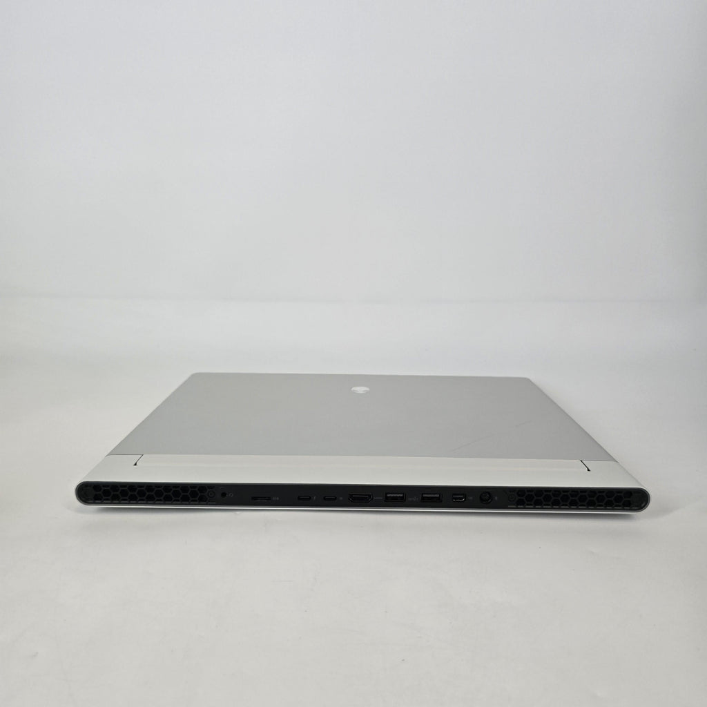 Dell Alienware X16 R2 Silver 2.3 GHz Intel Core Ultra 9 32GB RAM 1TB Solid State Drive NVIDIA GeForce RTX 4080 12 GB