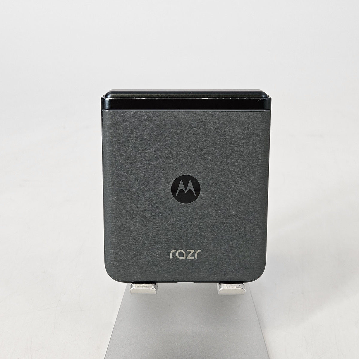 Motorola Razr (2023) 8GB RAM 128GB Green (GSM Unlocked)