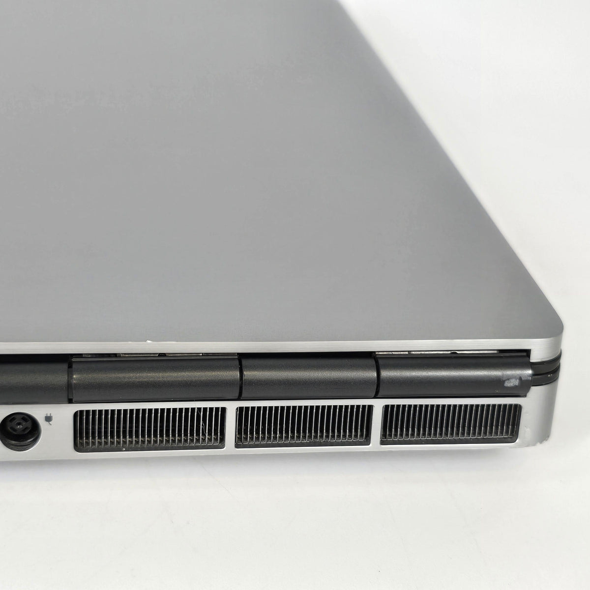 Dell Precision 7750 17.3 Gray 2.4 GHz Intel Core i9 10th Gen. 64GB RAM 1TB Solid State Drive NVIDIA Quadro RTX 5000 16 GB