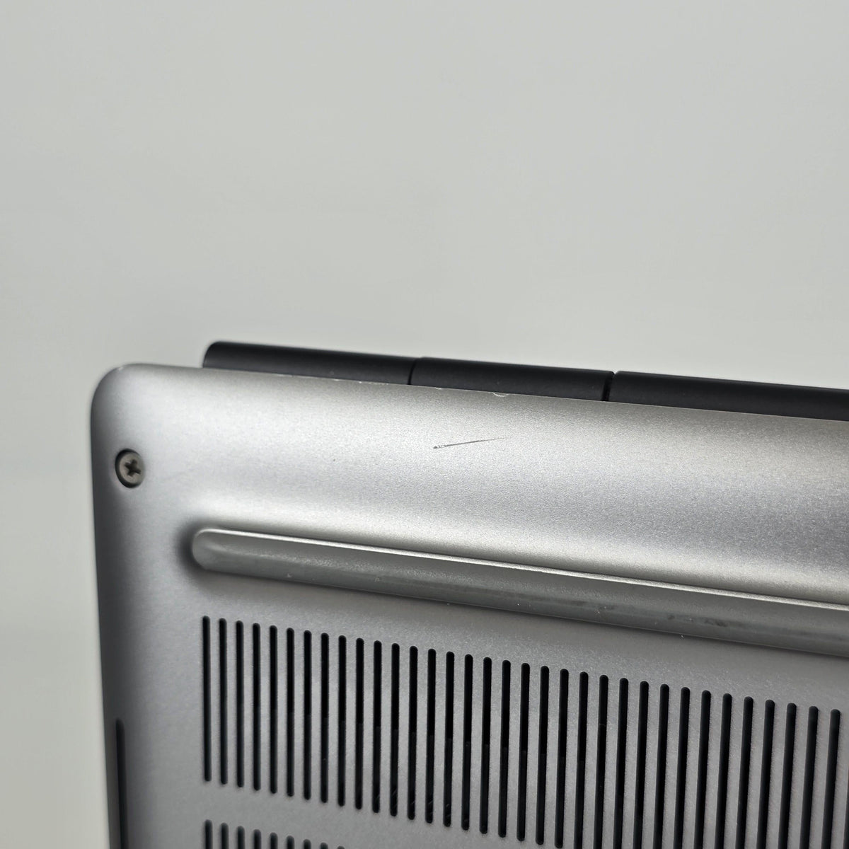 Dell Precision 7750 17.3 Gray 2.4 GHz Intel Core i9 10th Gen. 64GB RAM 1TB Solid State Drive NVIDIA Quadro RTX 5000 16 GB