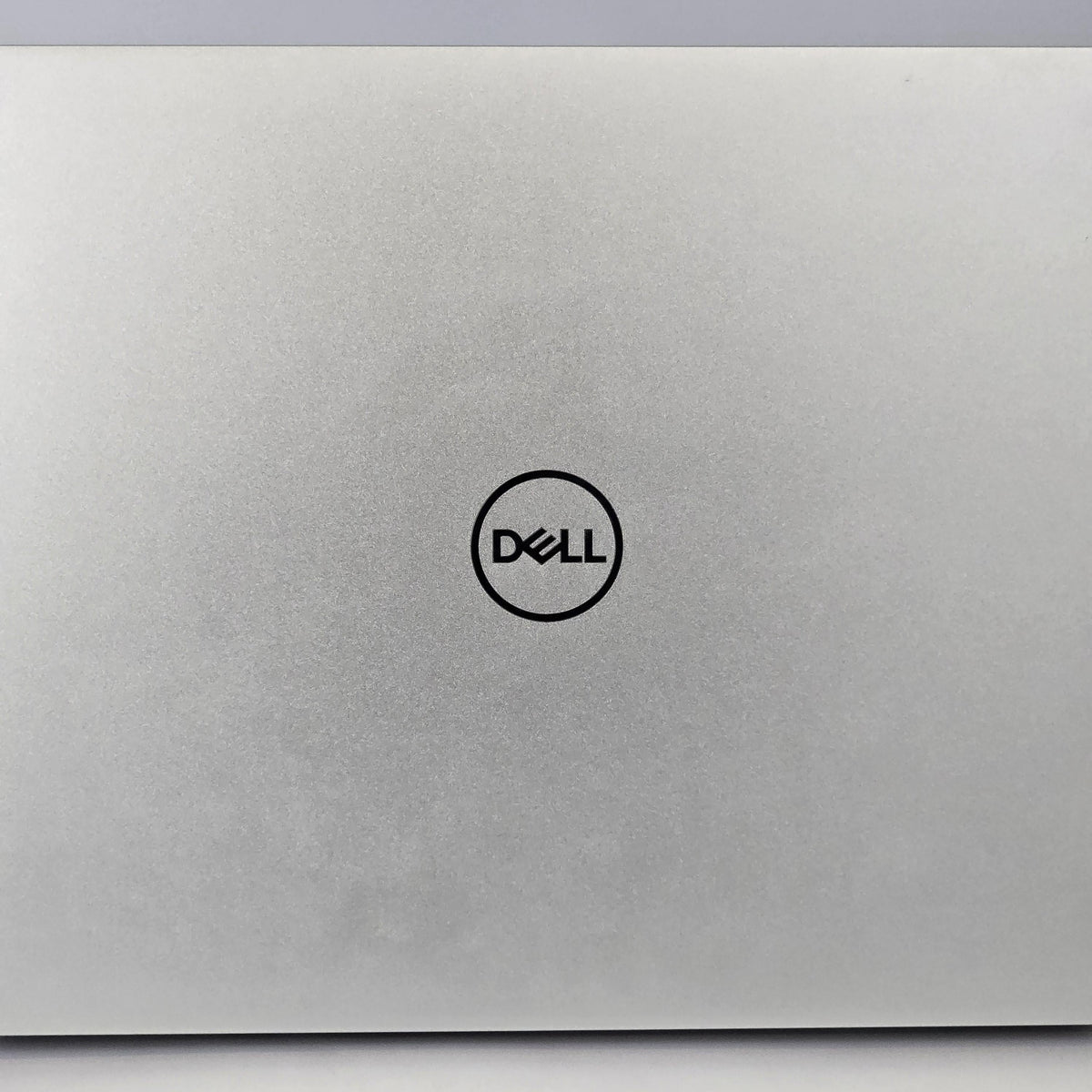 Dell XPS 13 7390 Black 1.1 GHz Intel Core i7 10th Gen. 16GB RAM 512GB Solid State Drive