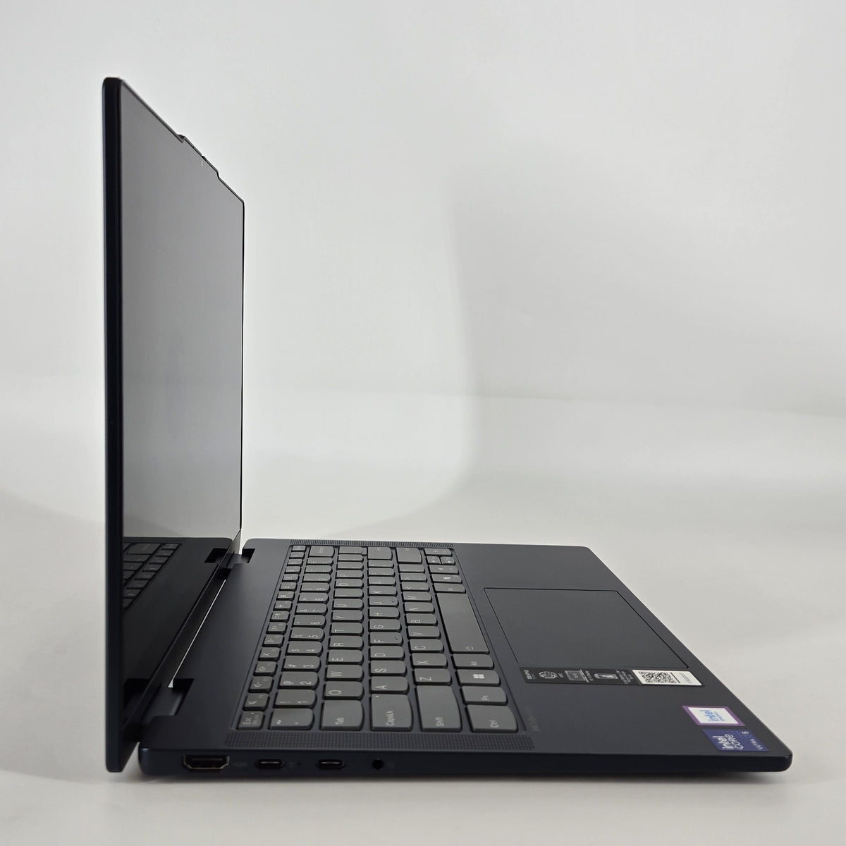 Lenovo IdeaPad 5i (2-in-1) 14 Cosmic Blue 1.5 GHz Intel Core Ultra 5 Series 2 8GB RAM 256GB Solid State Drive