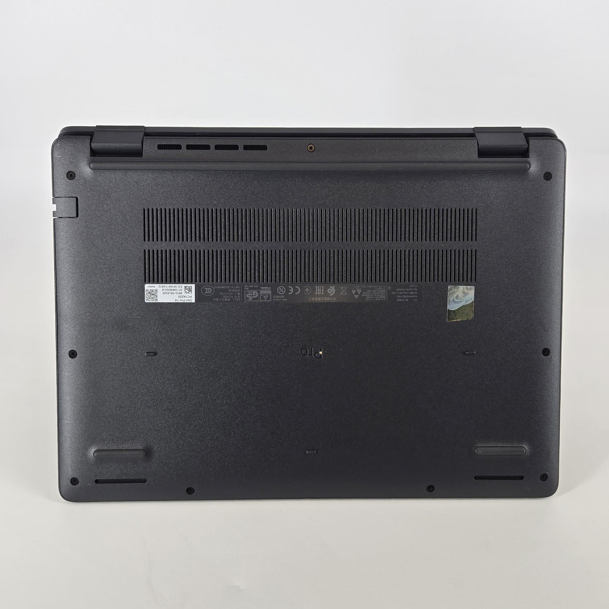 Dell Pro 14 PC14250 Magnetite 1.4 GHz Intel Core 5 16GB RAM 256GB Solid State Drive