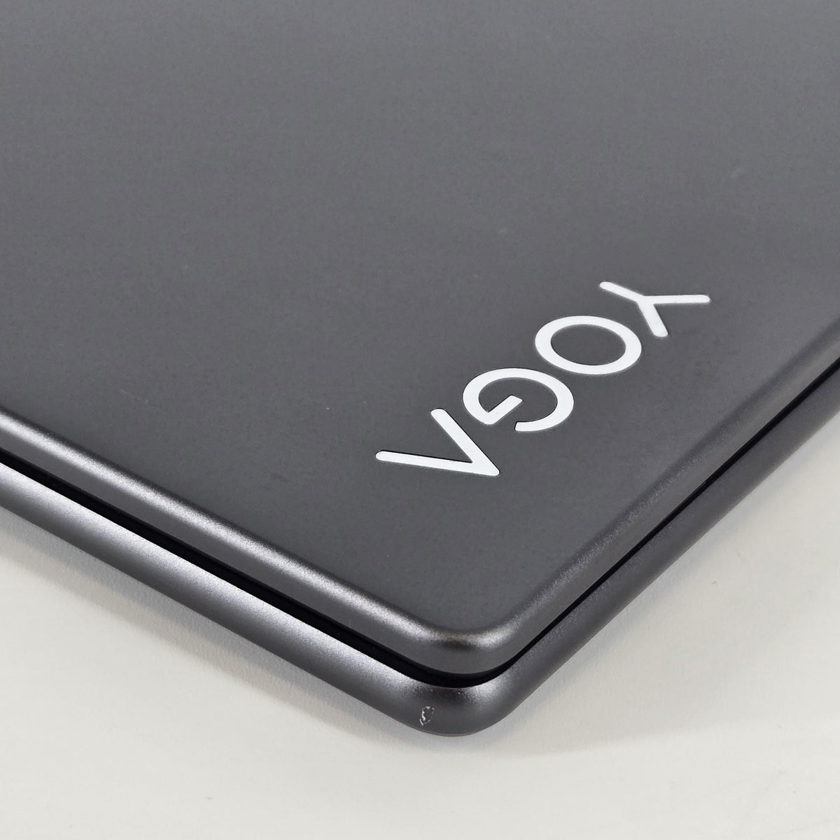 Lenovo Yoga 7i 16 Gray 1.9 GHz Intel Core i5 13th Gen. 16GB RAM 512GB Solid State Drive