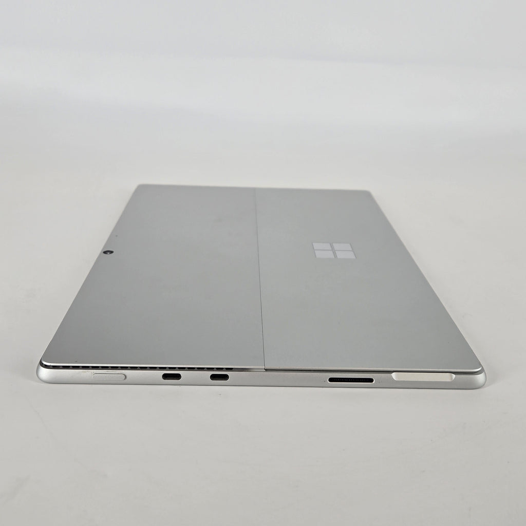 Microsoft Surface Pro 8 13 Silver WiFi 3.0 GHz Intel Core i7 11th Gen. 32GB RAM 1TB Solid State Drive
