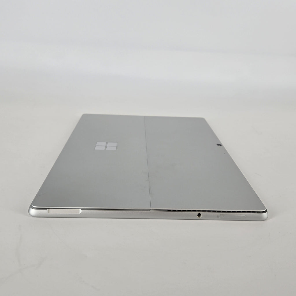 Microsoft Surface Pro 8 13 Silver WiFi 3.0 GHz Intel Core i7 11th Gen. 32GB RAM 1TB Solid State Drive