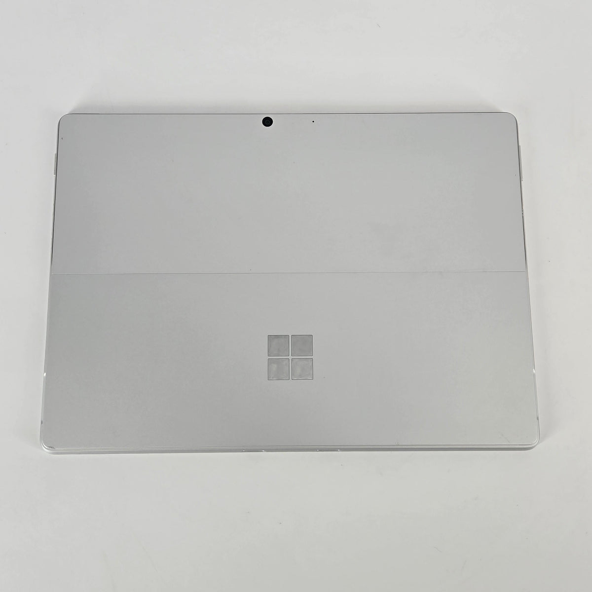 Microsoft Surface Pro 8 13 Silver WiFi 3.0 GHz Intel Core i7 11th Gen. 32GB RAM 1TB Solid State Drive