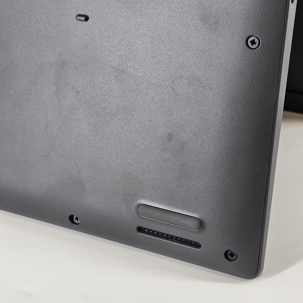 Dell Latitude 3450 14 Black 1.3 GHz Intel Core i5 13th Gen. 8GB RAM 256GB Solid State Drive