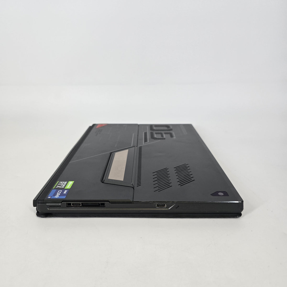 Asus ROG Flow Z13 GZ301 13.4 Black 2.5 GHz Intel Core i9 12th Gen. 16GB RAM 1TB Solid State Drive NVIDIA GeForce RTX 3050 Ti 4 GB