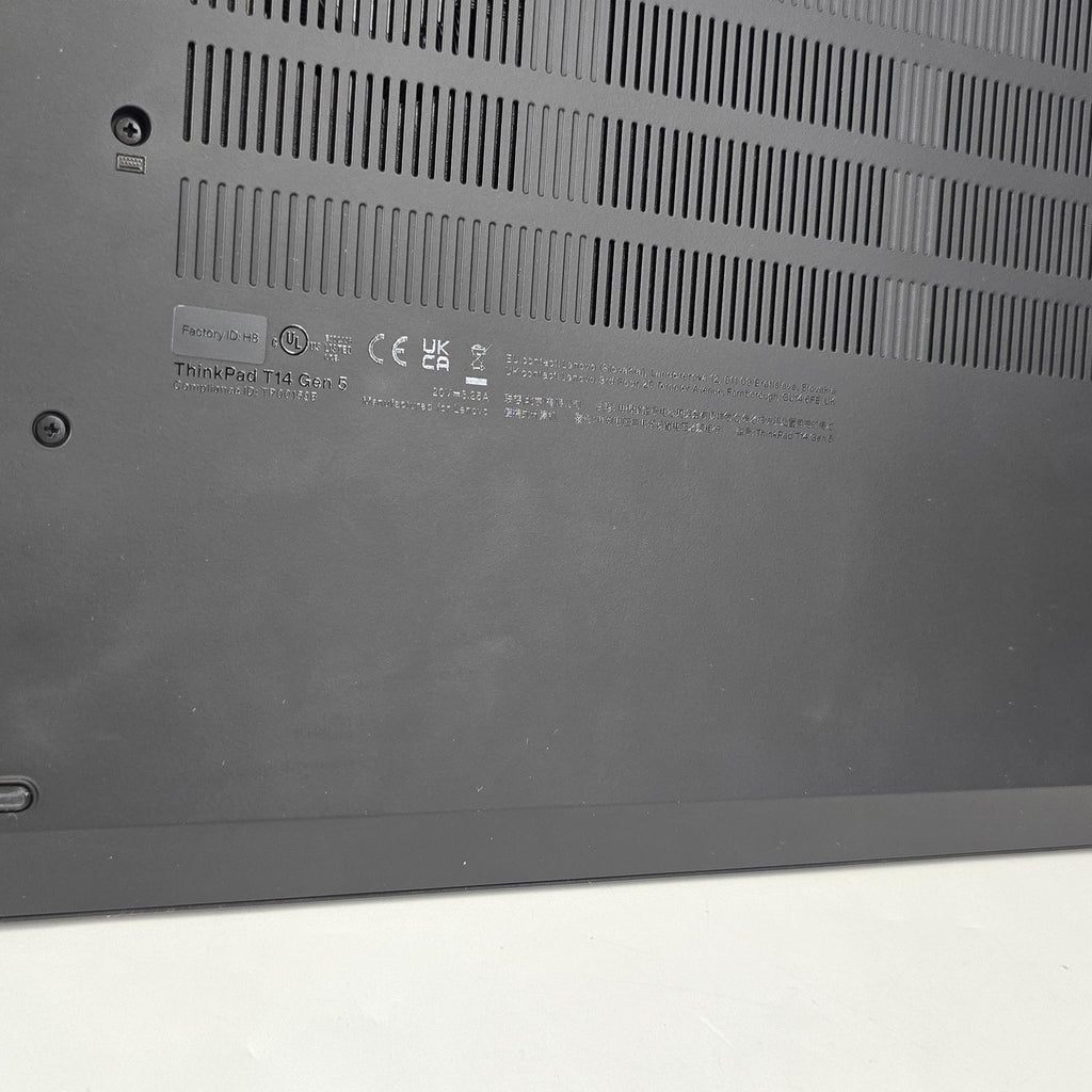 Lenovo ThinkPad T14 Gen 5 Black 3.3 GHz AMD Ryzen 7 Pro 8840U 16GB RAM 512GB Solid State Drive