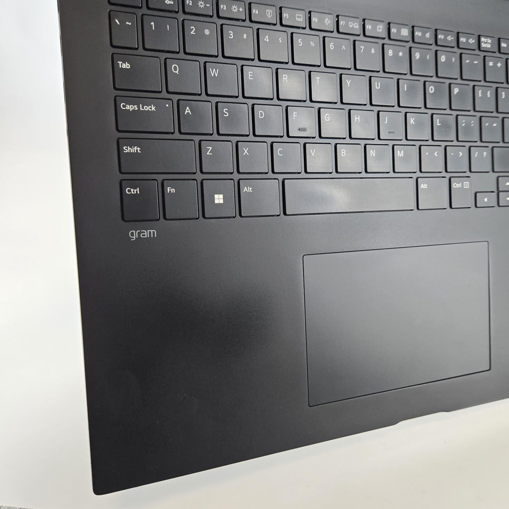 LG Gram 17 Black 2.1 GHz Intel Core i7 12th Gen. 16GB RAM 1TB Solid State Drive
