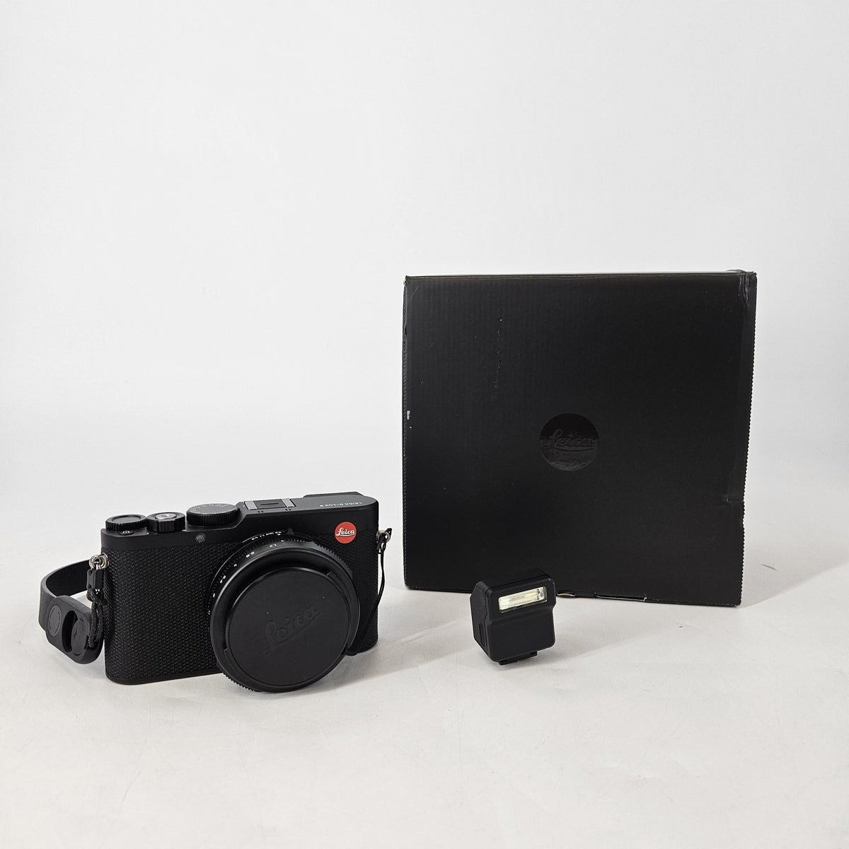 Leica D-Lux 8 17MP Black