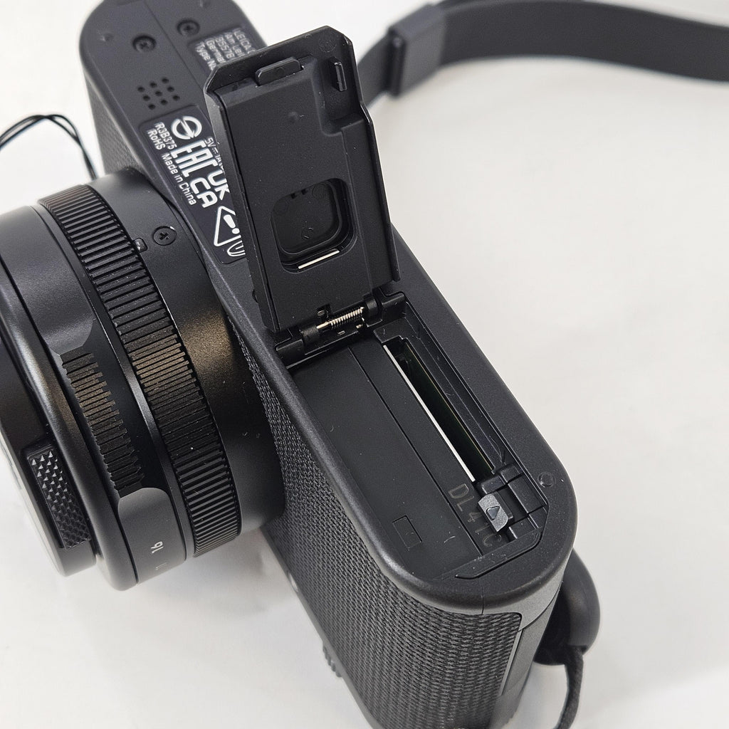 Leica D-Lux 8 17MP Black