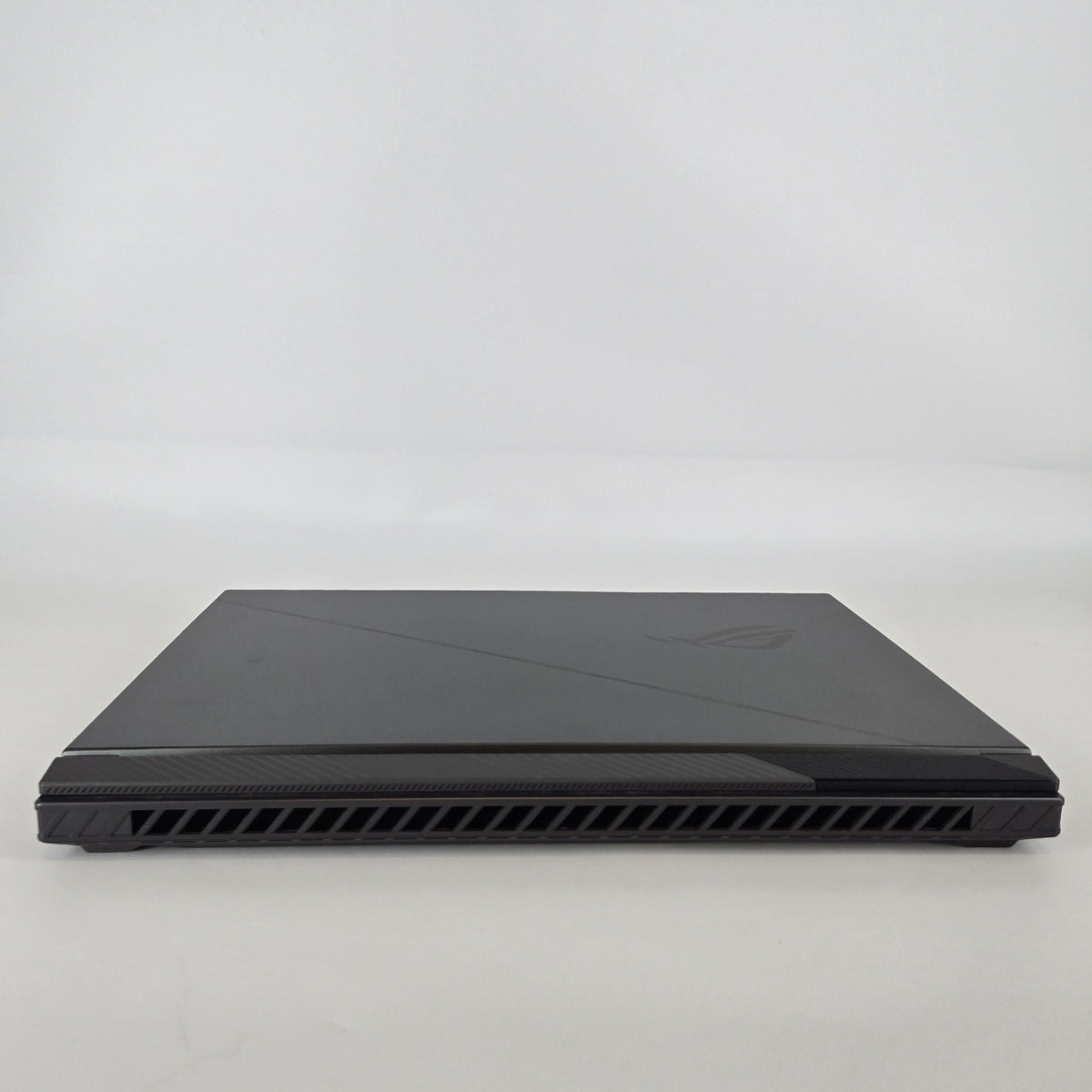 ROG Strix G18 G814 18 Gray 2.2 GHz Intel Core i9 14th Gen. 32GB RAM 2TB Solid State Drive NVIDIA GeForce RTX 4080 12 GB
