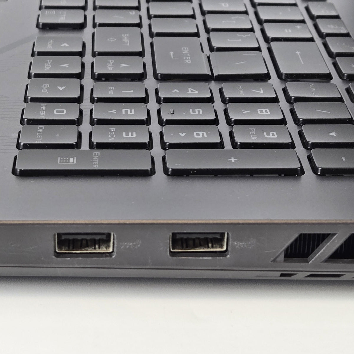 ROG Strix G18 G814 18 Gray 2.2 GHz Intel Core i9 14th Gen. 32GB RAM 2TB Solid State Drive NVIDIA GeForce RTX 4080 12 GB