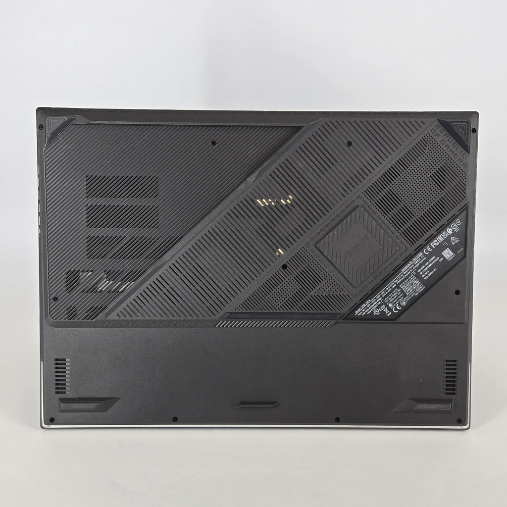 ROG Strix G18 G814 18 Gray 2.2 GHz Intel Core i9 14th Gen. 32GB RAM 2TB Solid State Drive NVIDIA GeForce RTX 4080 12 GB