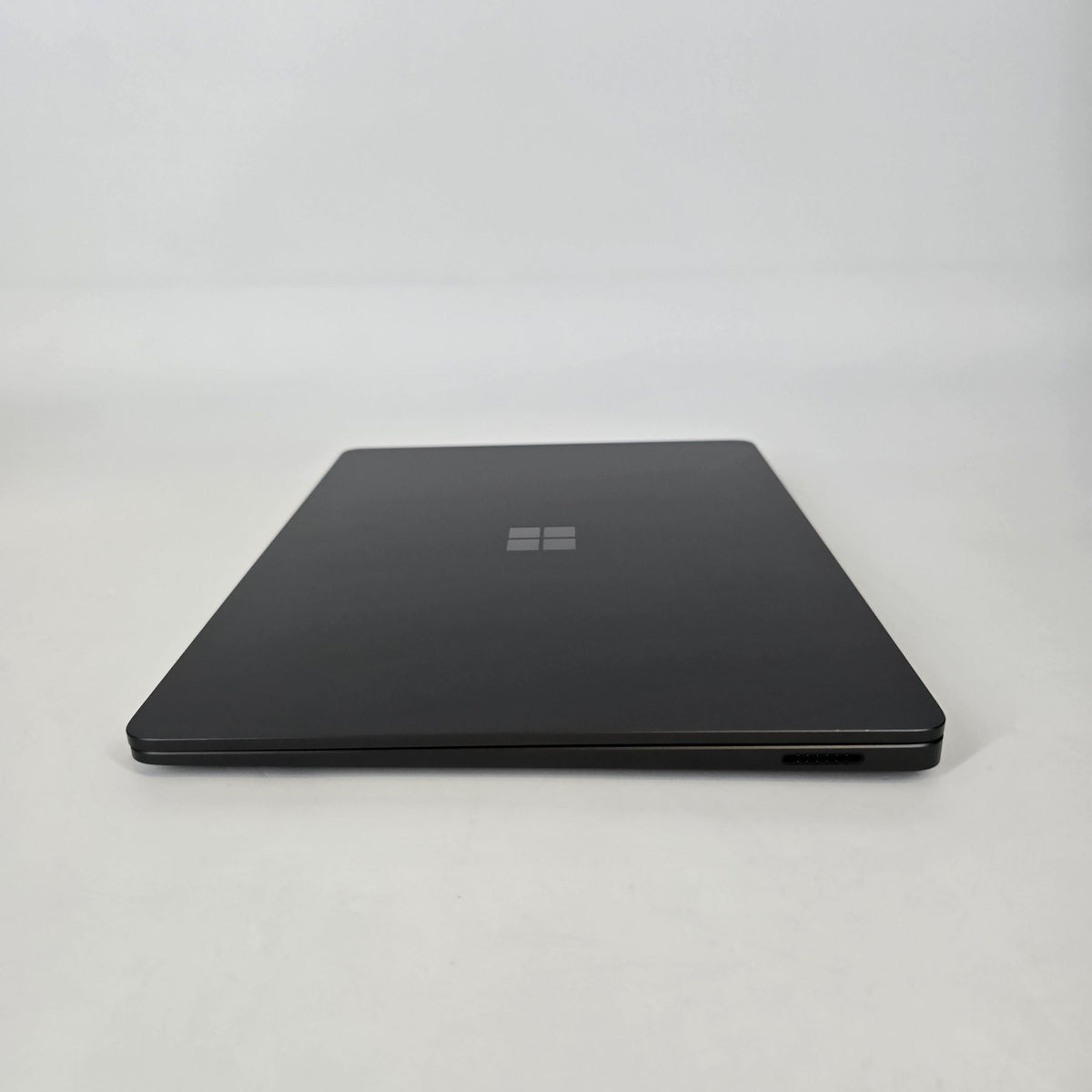 Surface Laptop 7 13.8 Black WiFi 3.4 GHz Qualcomm Snapdragon X Plus 16GB RAM 512GB Solid State Drive