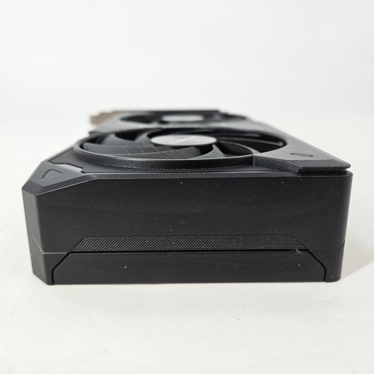 NVIDIA GeForce RTX 5060 Ti 8GB RAM