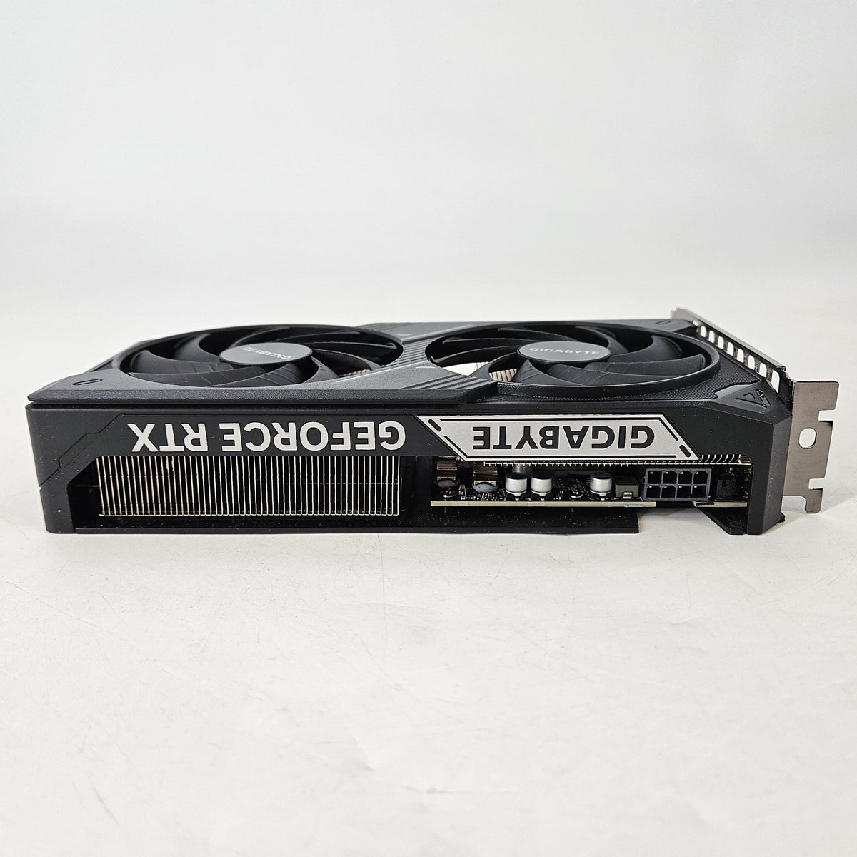 NVIDIA GeForce RTX 5060 Ti 8GB RAM