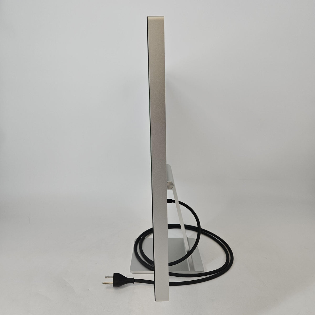 Apple Studio Display 27in 2022 Silver