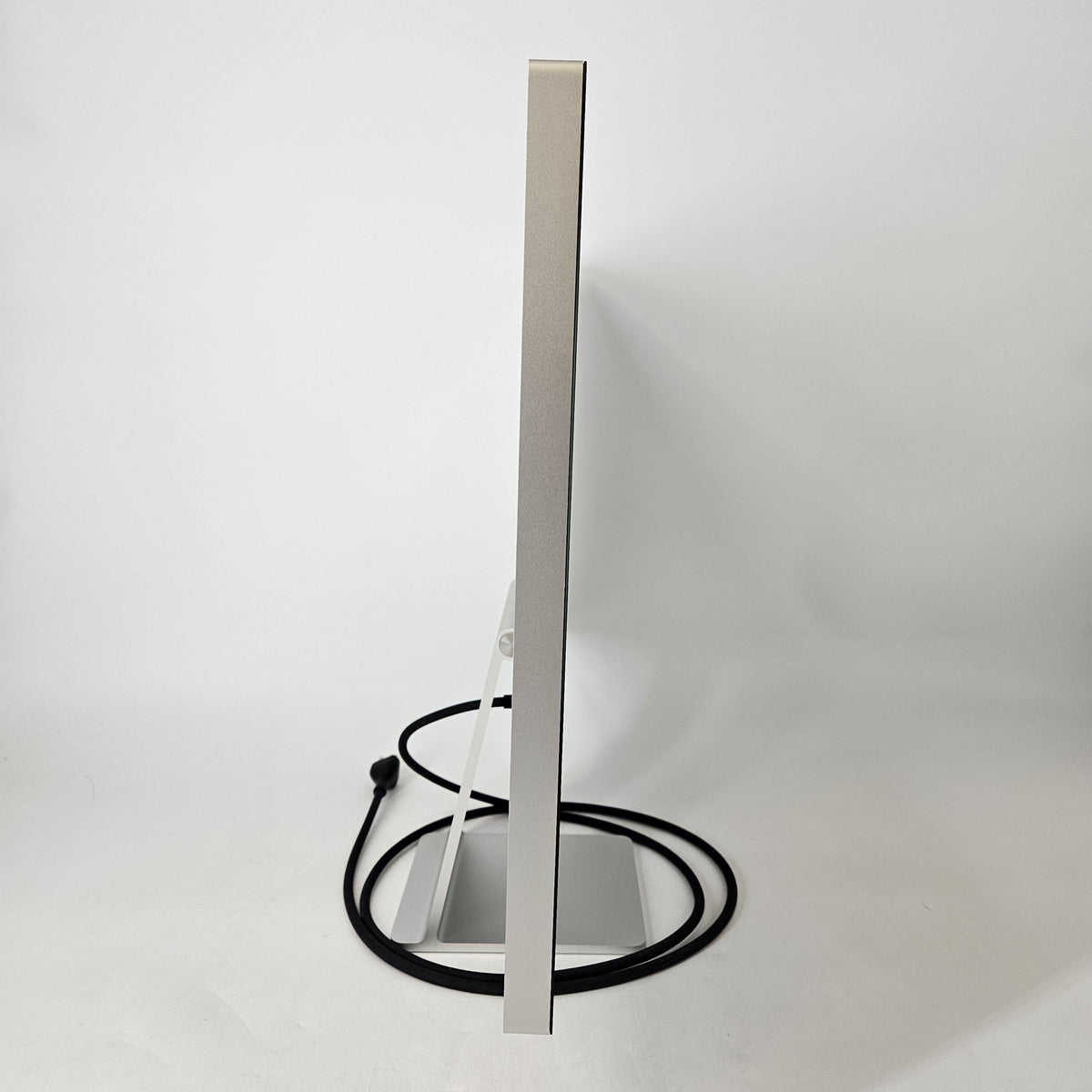 Apple Studio Display 27in 2022 Silver