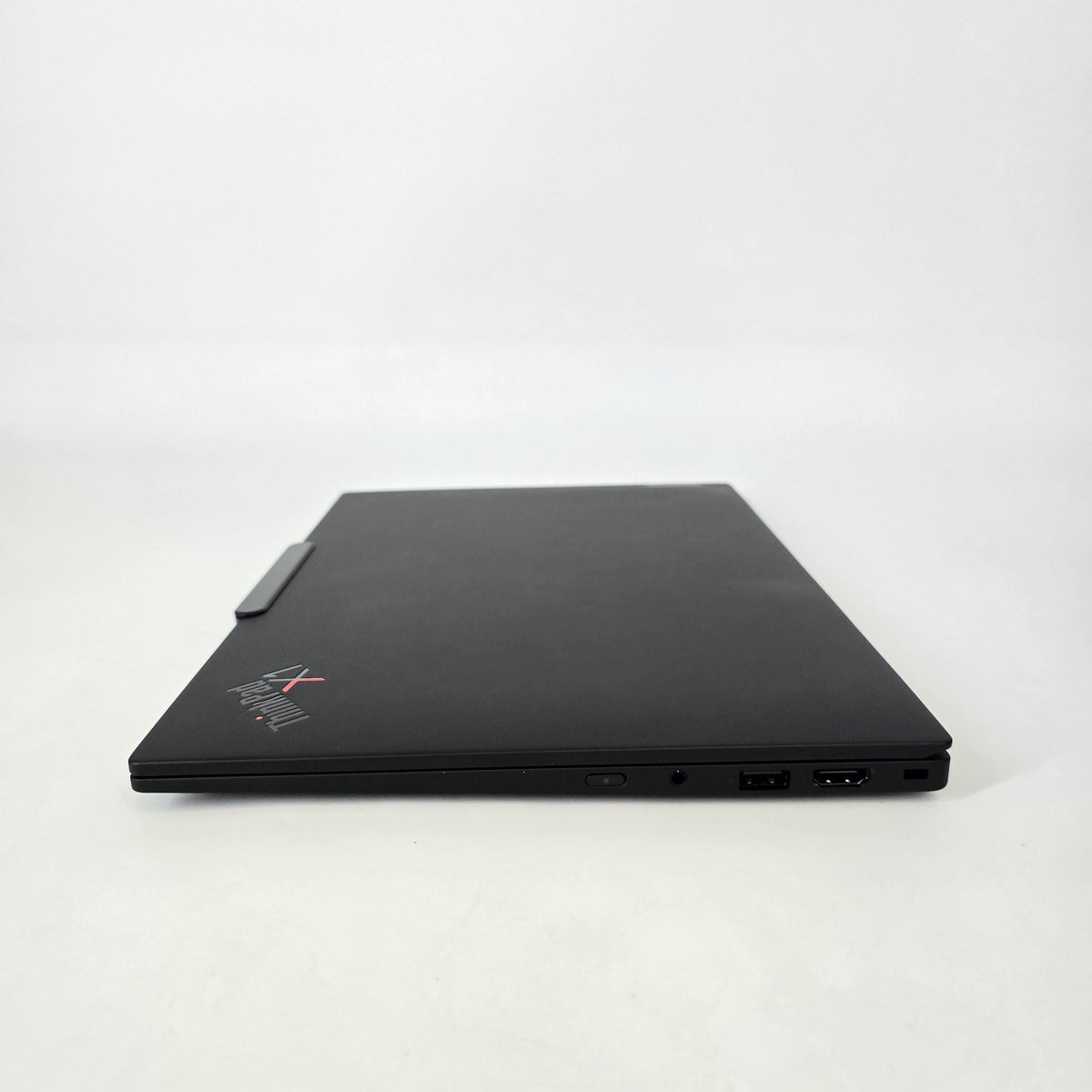 Lenovo ThinkPad X1 Carbon Gen 13 14 Black 2.2 GHz Intel Core Ultra 7 Series 2 32GB RAM 2TB Solid State Drive