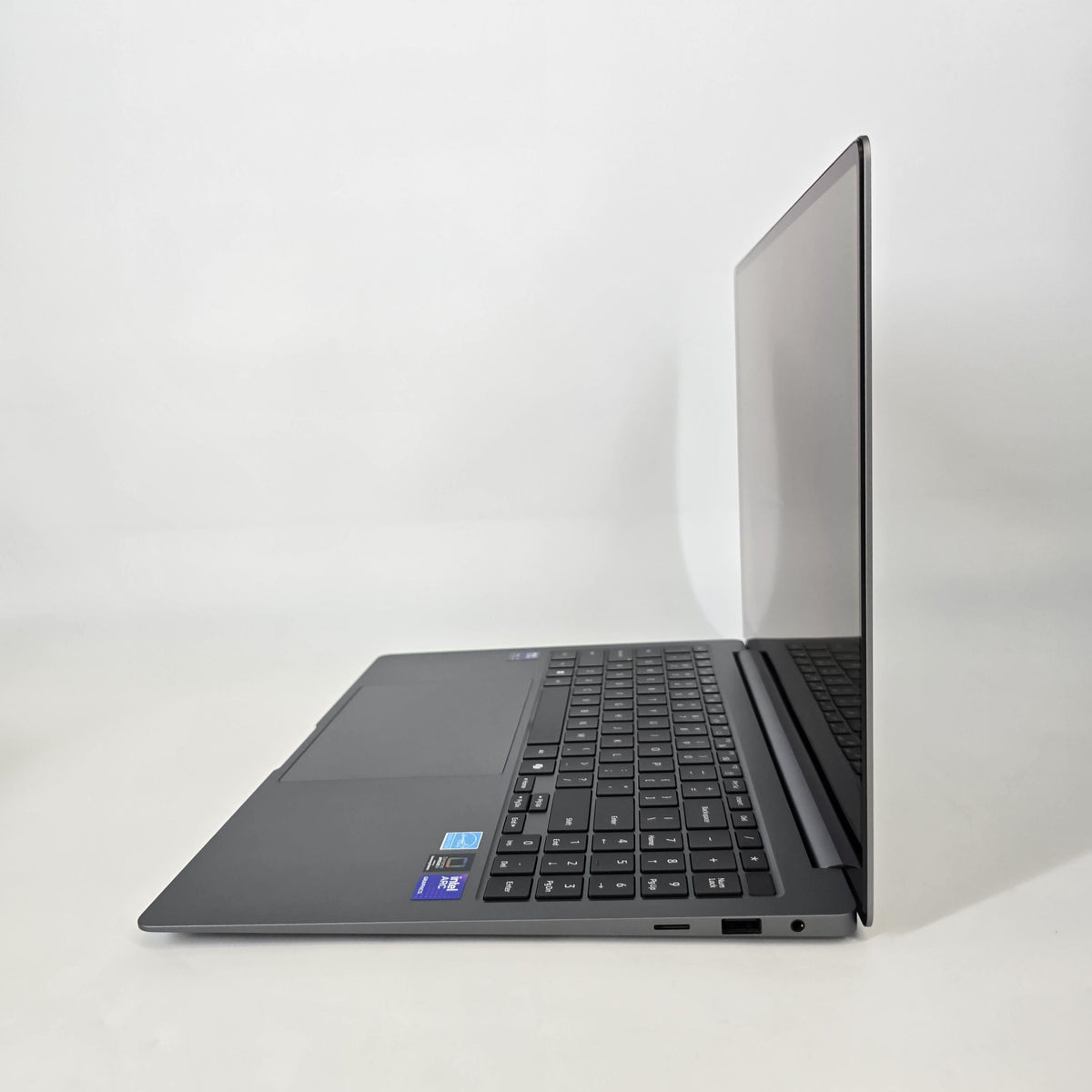 Galaxy Book5 Pro 16 Gray 2.2 GHz Intel Core Ultra 7 Series 2 32GB RAM 1TB Solid State Drive