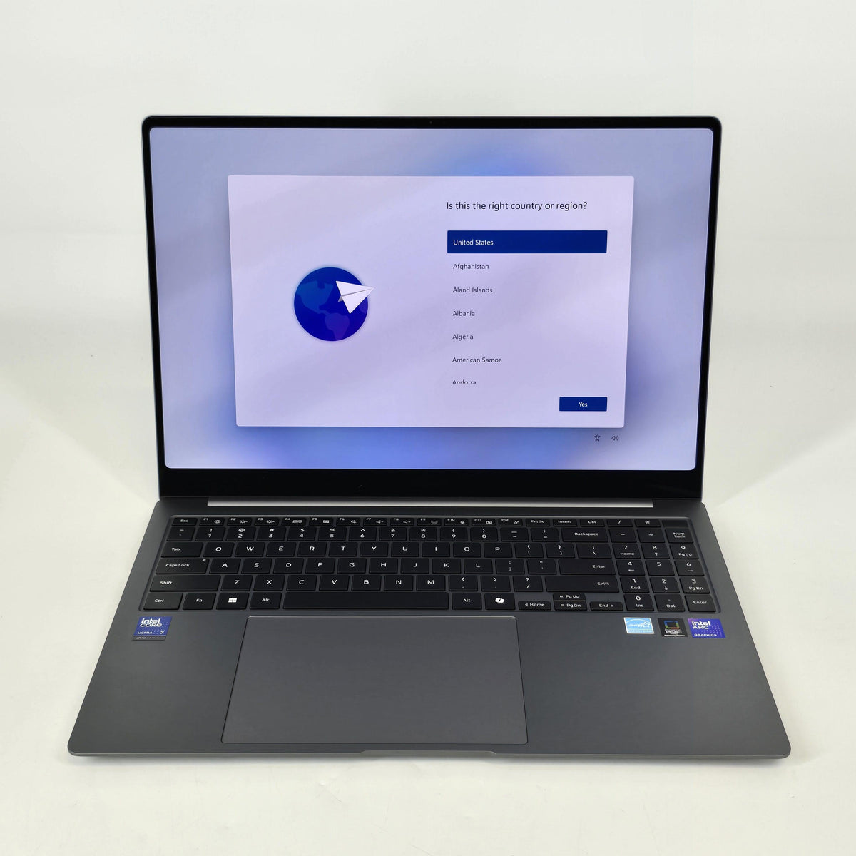 Galaxy Book5 Pro 16 Gray 2.2 GHz Intel Core Ultra 7 Series 2 32GB RAM 1TB Solid State Drive