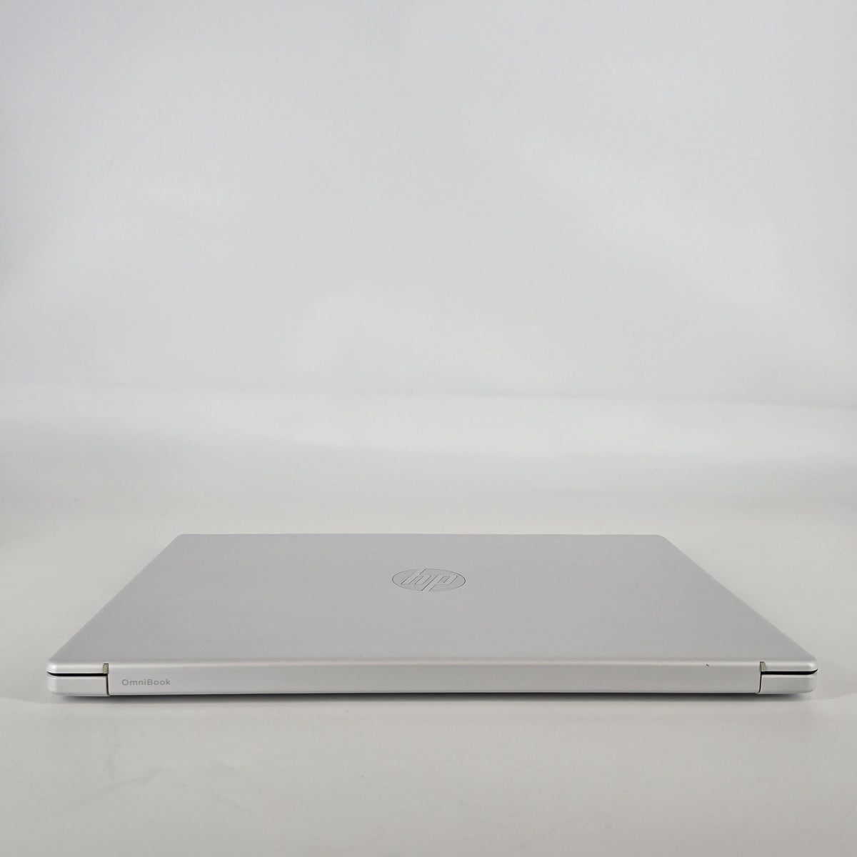 HP OmniBook 3 15.6 Glacier Silver 2.0 GHz AMD Ryzen AI 5 330 16GB RAM 512GB Solid State Drive