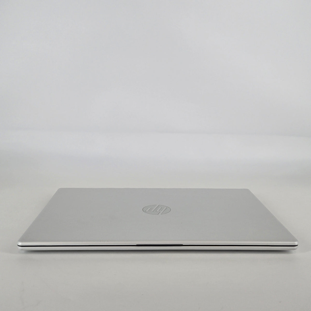 HP OmniBook 3 15.6 Glacier Silver 2.0 GHz AMD Ryzen AI 5 330 16GB RAM 512GB Solid State Drive
