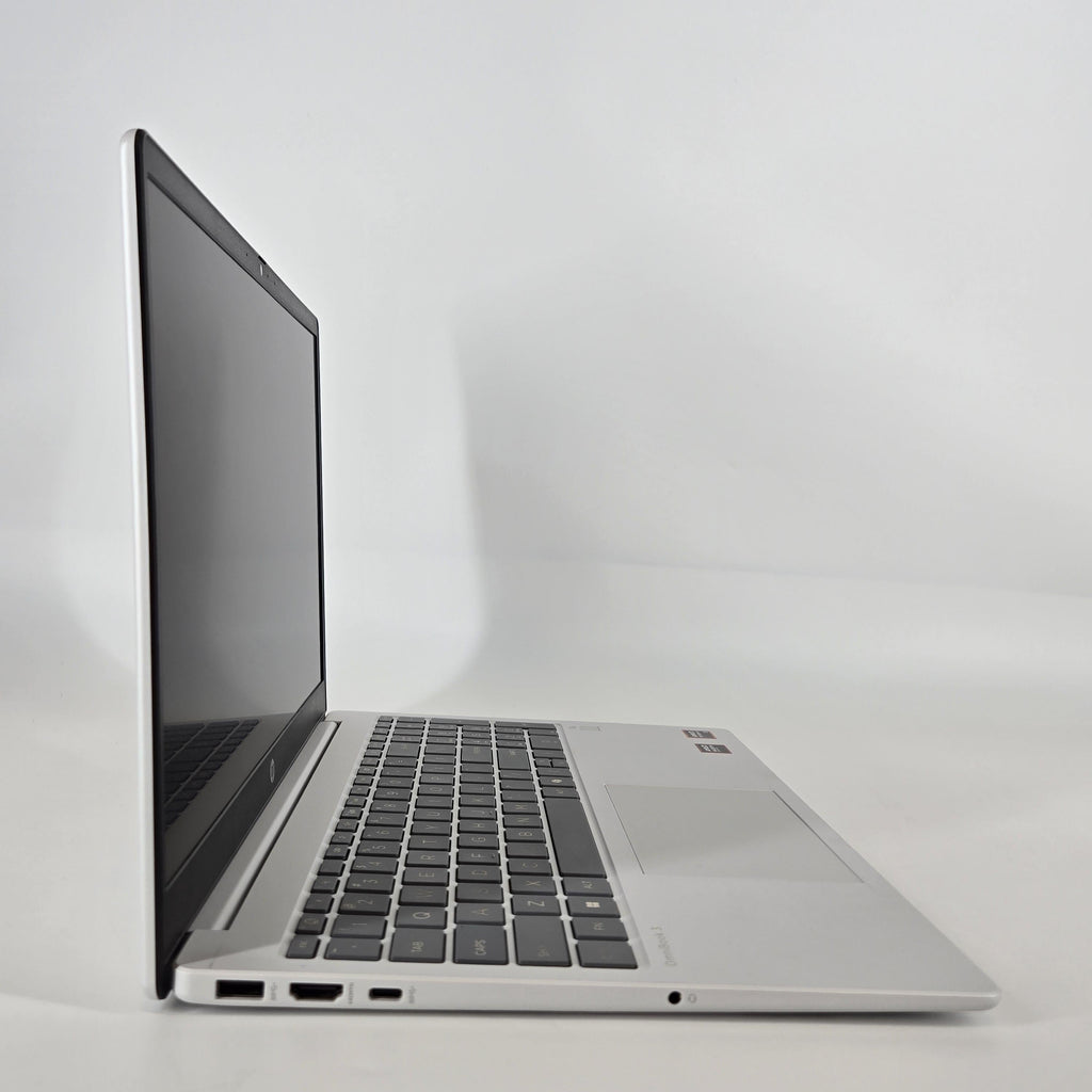 HP OmniBook 3 15.6 Glacier Silver 2.0 GHz AMD Ryzen AI 5 330 16GB RAM 512GB Solid State Drive