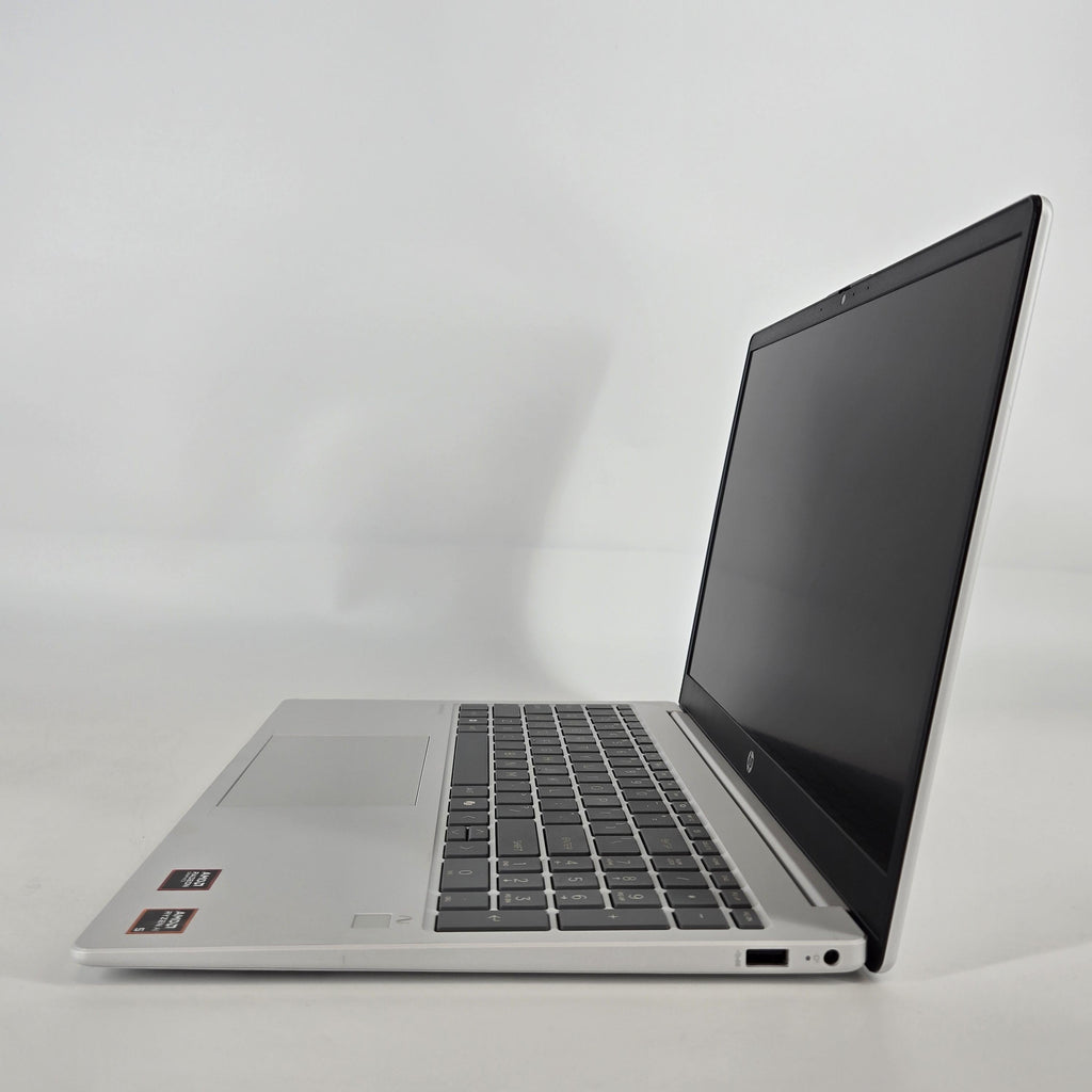 HP OmniBook 3 15.6 Glacier Silver 2.0 GHz AMD Ryzen AI 5 330 16GB RAM 512GB Solid State Drive