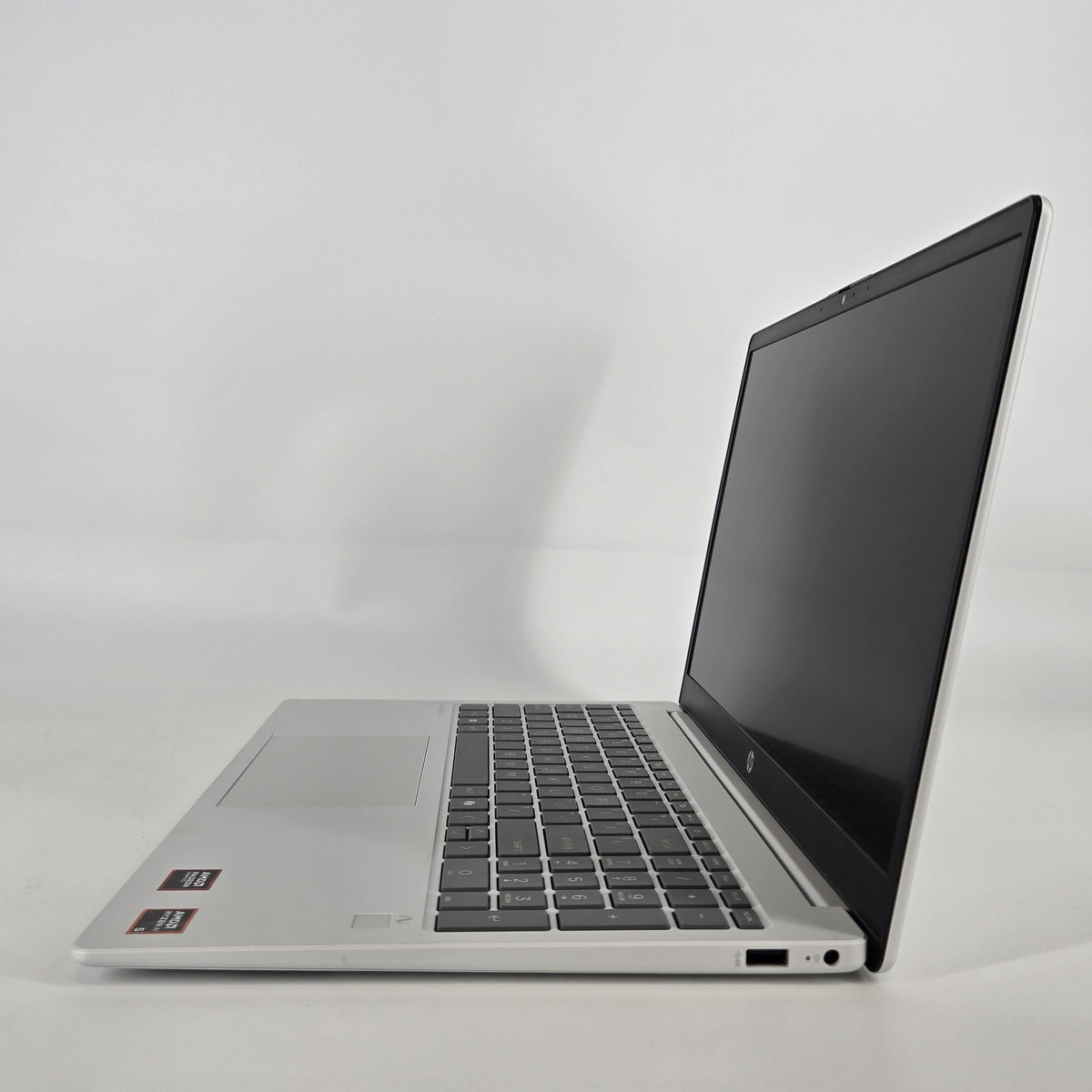 HP OmniBook 3 15.6 Glacier Silver 2.0 GHz AMD Ryzen AI 5 330 16GB RAM 512GB Solid State Drive