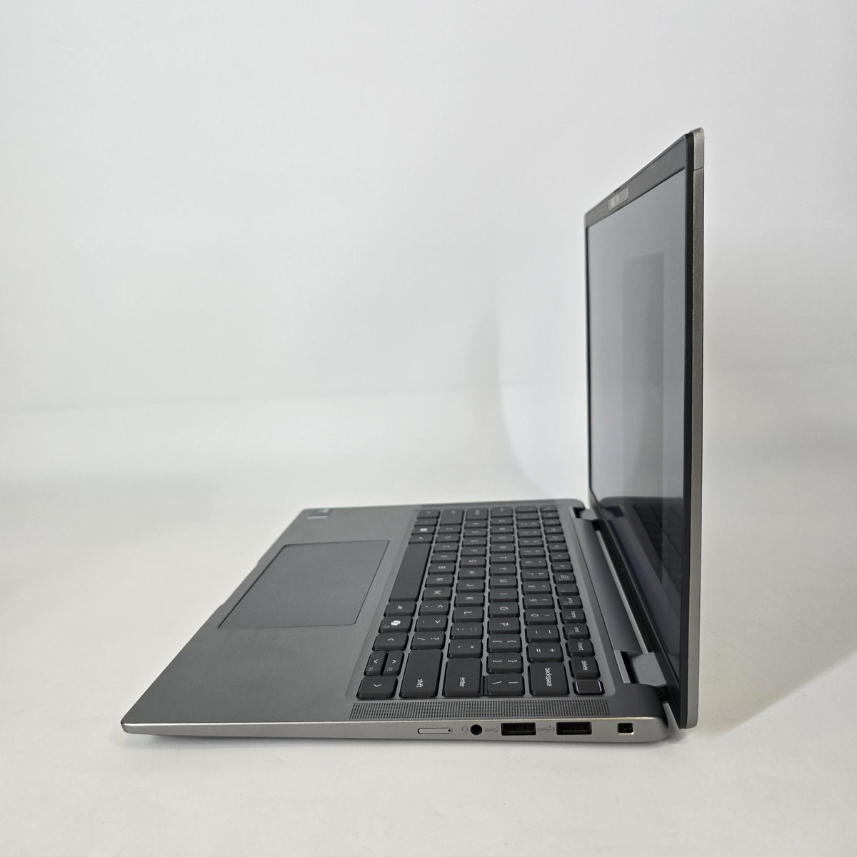 Latitude 7450 14 Gray 3.8 GHz Intel Core Ultra 7 32GB RAM 512GB Solid State Drive
