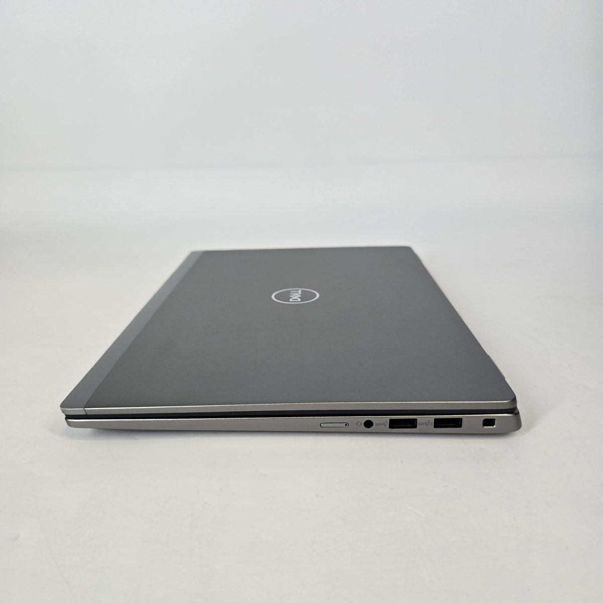Latitude 7450 14 Gray 3.8 GHz Intel Core Ultra 7 32GB RAM 512GB Solid State Drive