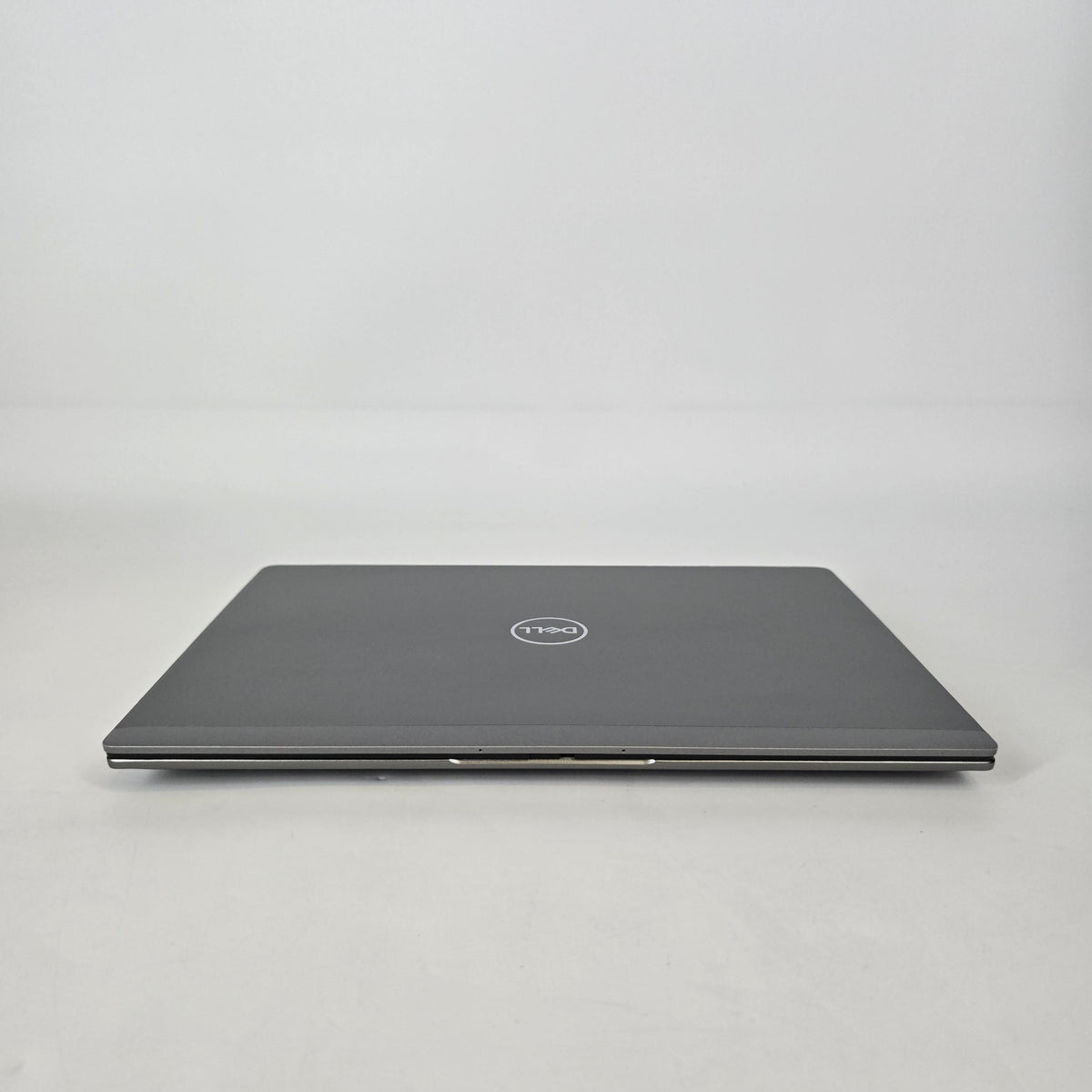 Latitude 7450 14 Gray 3.8 GHz Intel Core Ultra 7 32GB RAM 512GB Solid State Drive