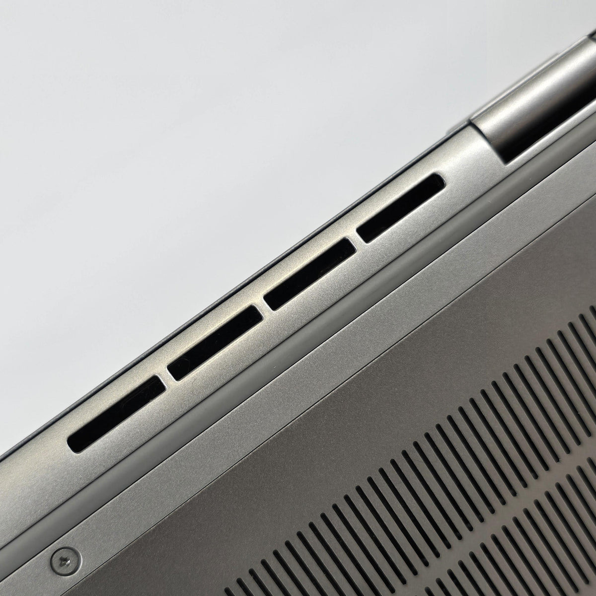 Latitude 7450 14 Gray 3.8 GHz Intel Core Ultra 7 32GB RAM 512GB Solid State Drive