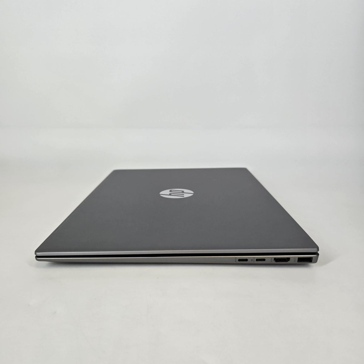 HP Pavilion 16 Gray 3.2 GHz AMD Ryzen 5 8540U 8GB RAM 512GB Solid State Drive