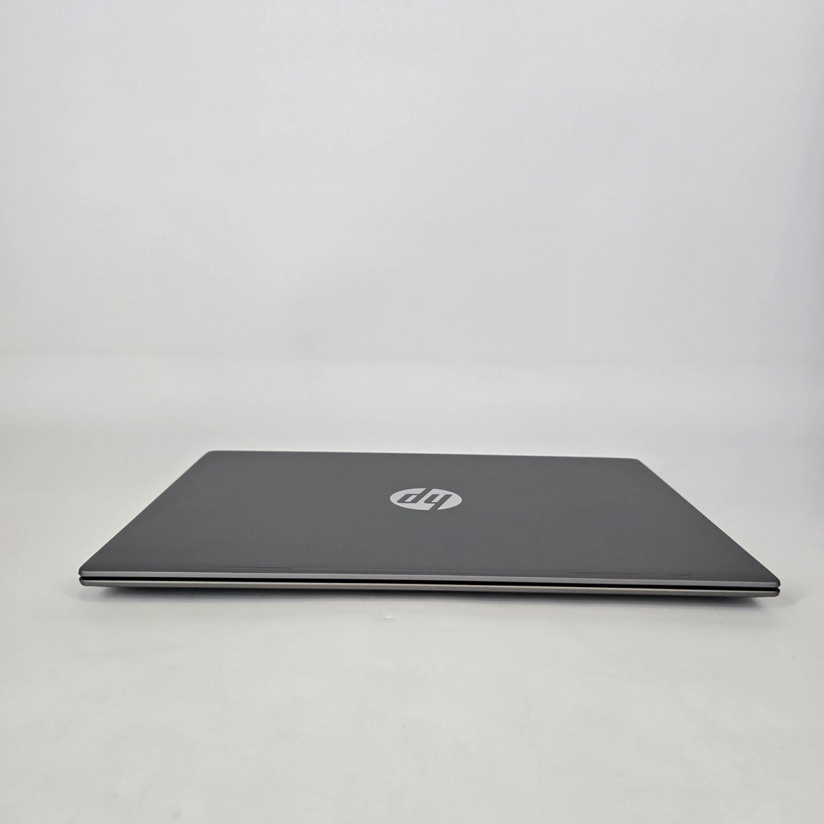 HP Pavilion 16 Gray 3.2 GHz AMD Ryzen 5 8540U 8GB RAM 512GB Solid State Drive