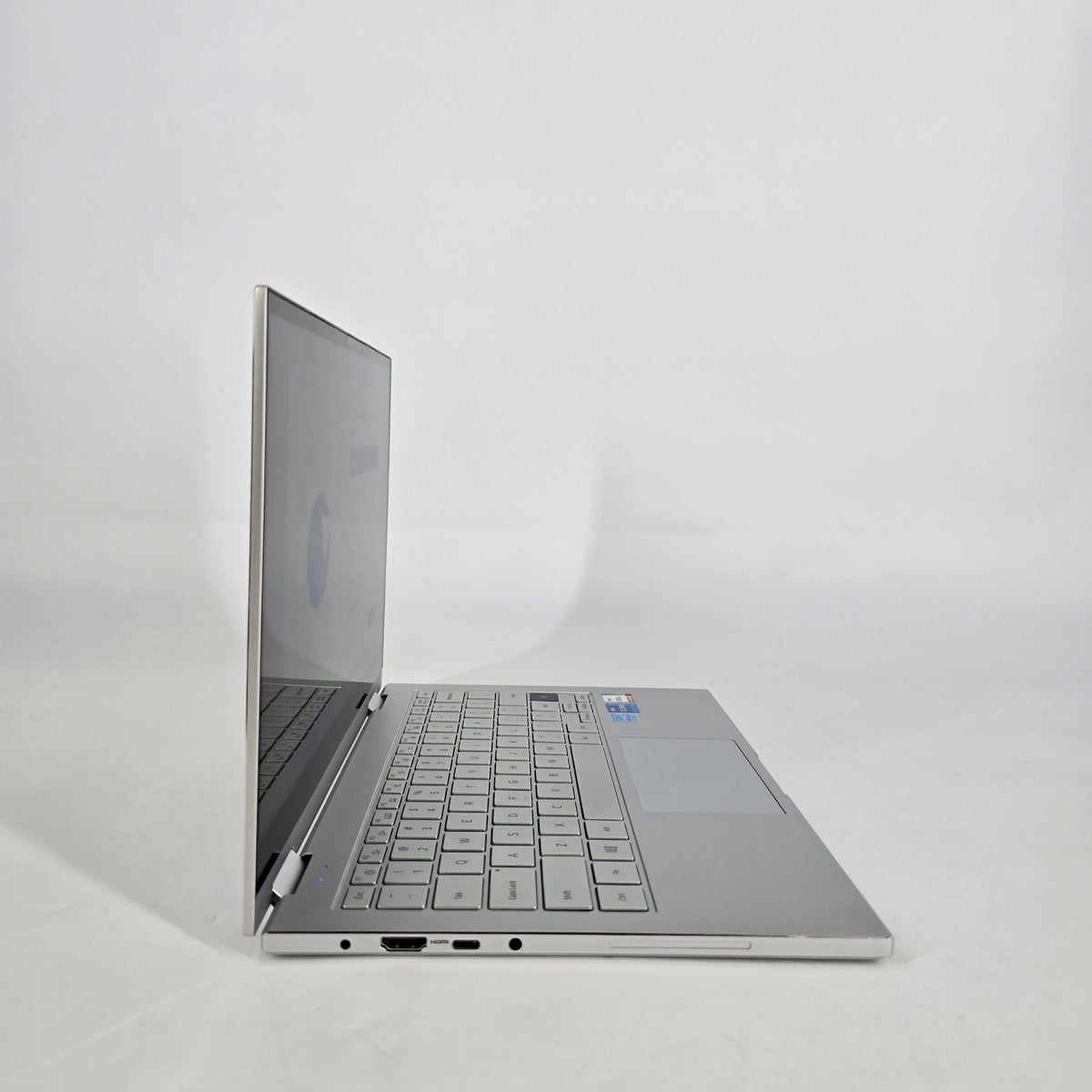 Galaxy Book Flex2 Alpha 13.3 Gray 2.4 GHz Intel Core i5 11th Gen. 8GB RAM 256GB Solid State Drive