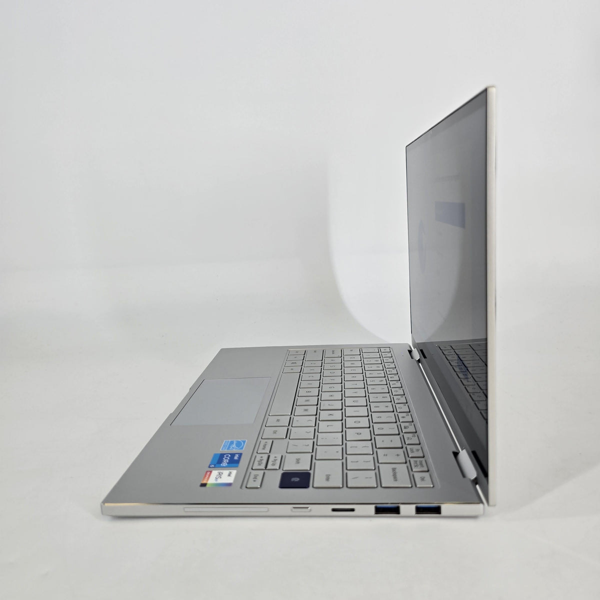 Galaxy Book Flex2 Alpha 13.3 Gray 2.4 GHz Intel Core i5 11th Gen. 8GB RAM 256GB Solid State Drive