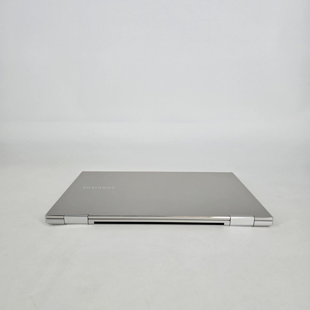 Galaxy Book Flex2 Alpha 13.3 Gray 2.4 GHz Intel Core i5 11th Gen. 8GB RAM 256GB Solid State Drive
